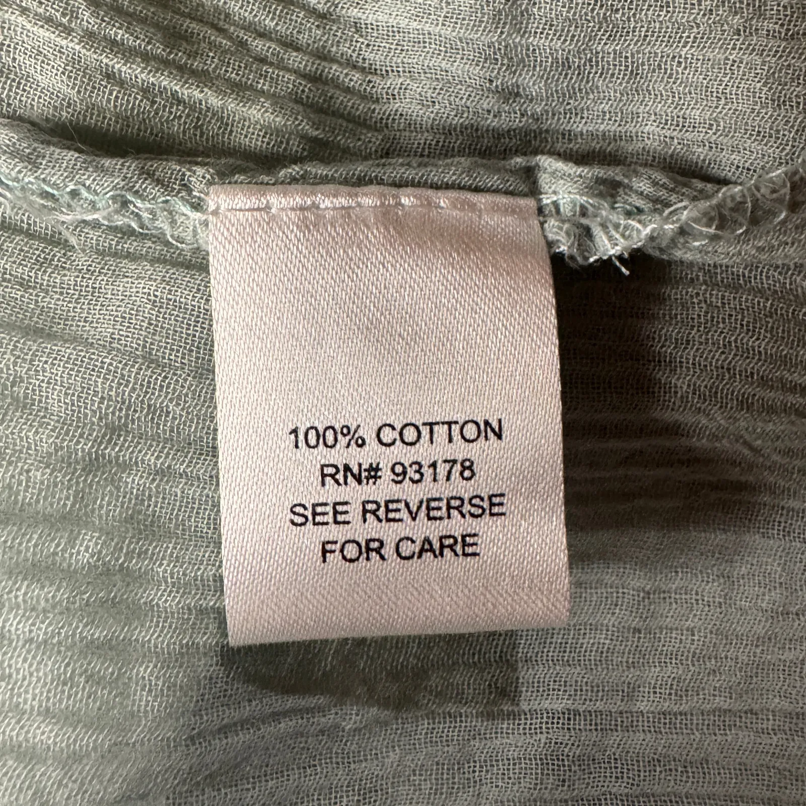 Chelsea & Theodore Medium Top Floral Eyelet Crochet Gauzy V - Image 9