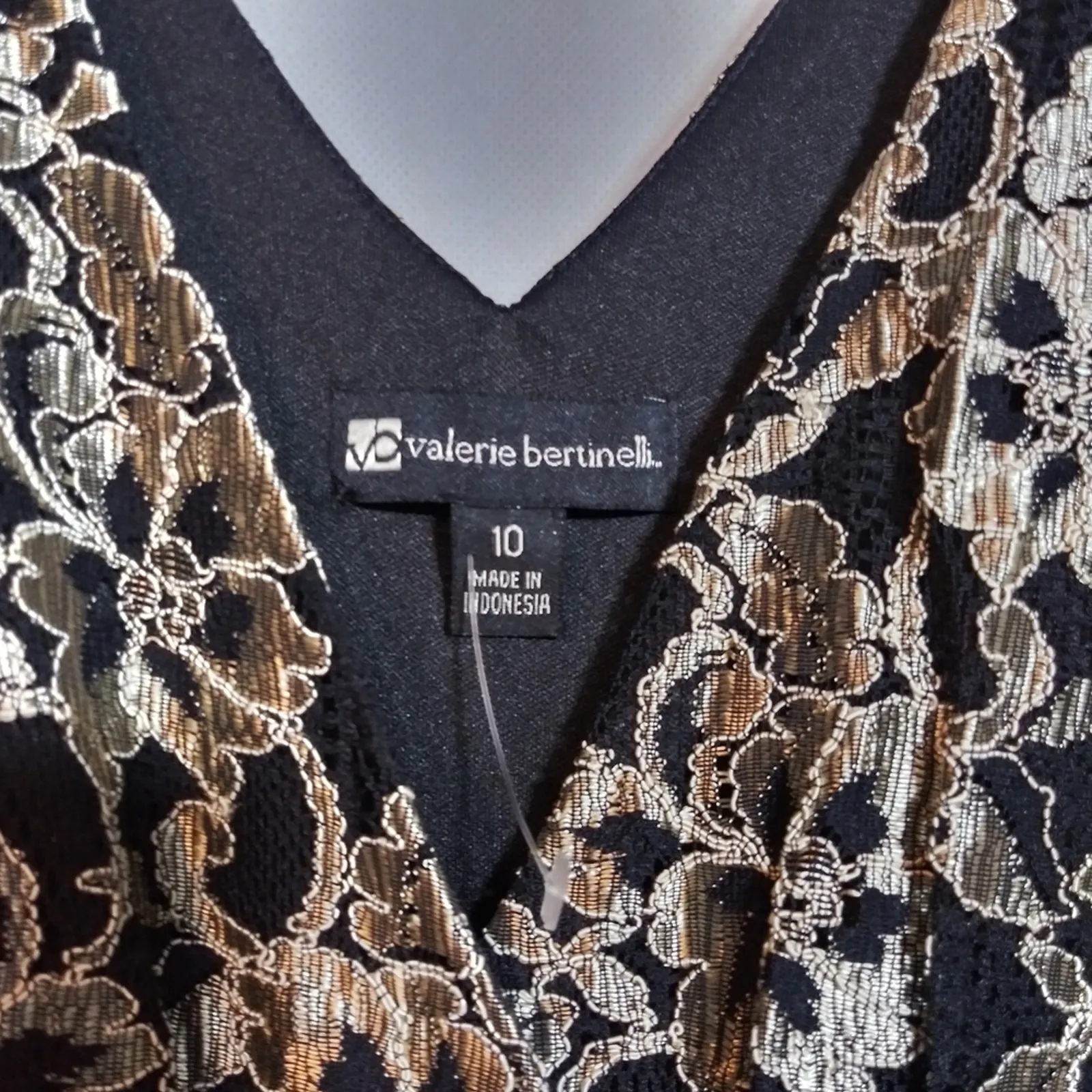 Valerie Bertinelli Lace Black and Gold Sleeveless Cocktail Holiday Dress Size 10 - Image 4