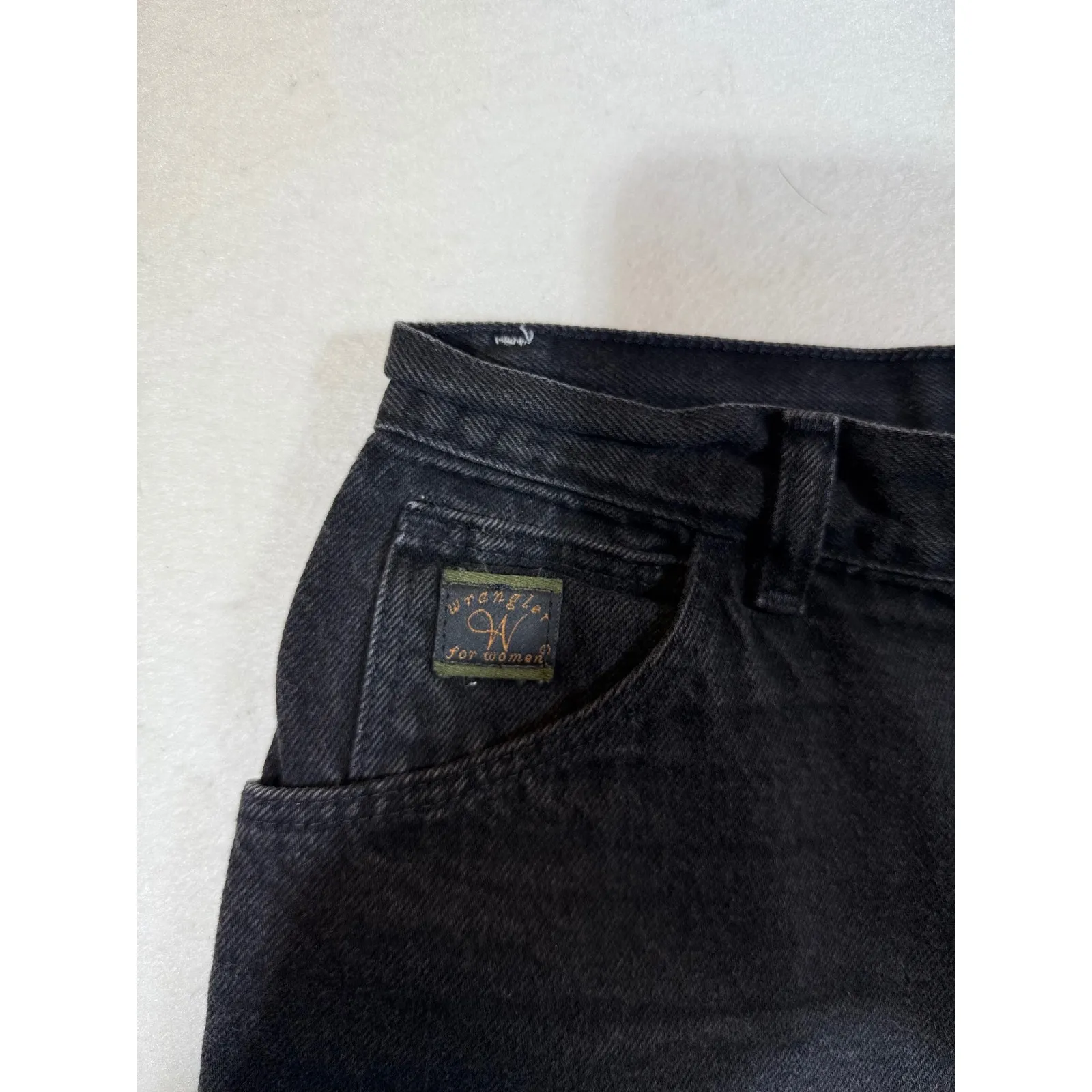 Wrangler for Women Vintage Black Denim High Waist Mom Shorts - Image 3