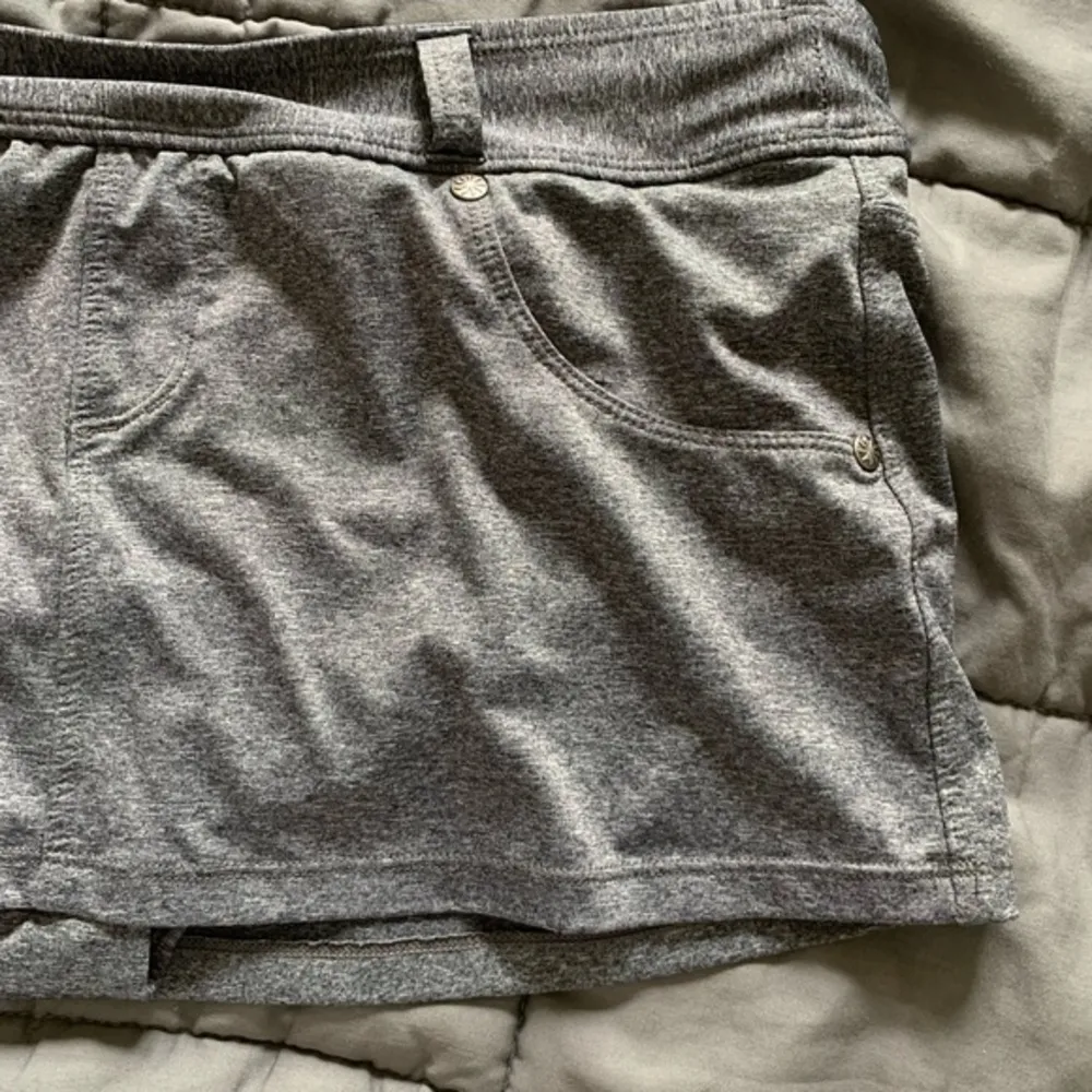 Athleta Gray Golf Tennis Activewear Gym Short Mini Skort Size Med EUC #4644 - Image 2