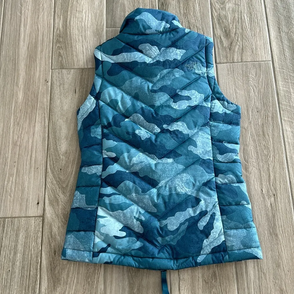 The North Face 550 Vest - Image 6