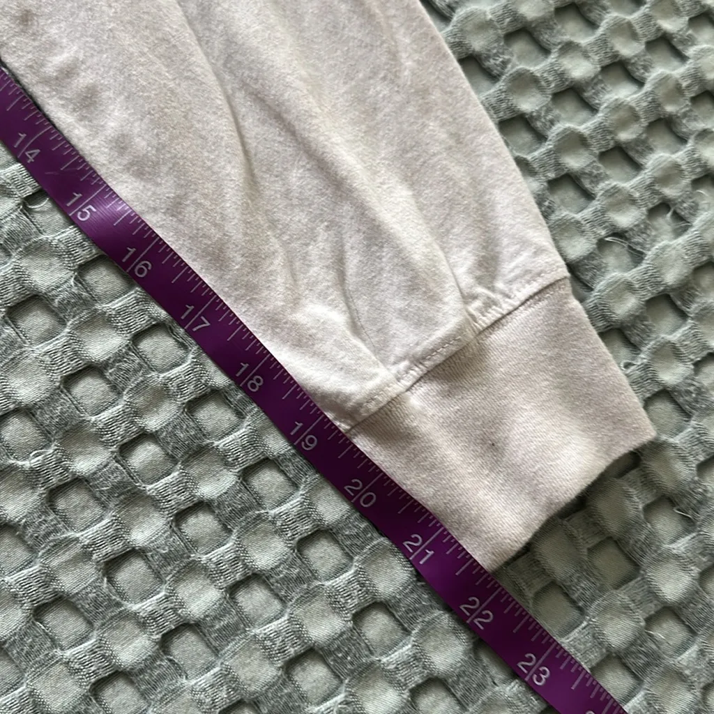 Original Gravity Graphic Long Sleeve Shirt with Comic Print Pink Size L - Image 8