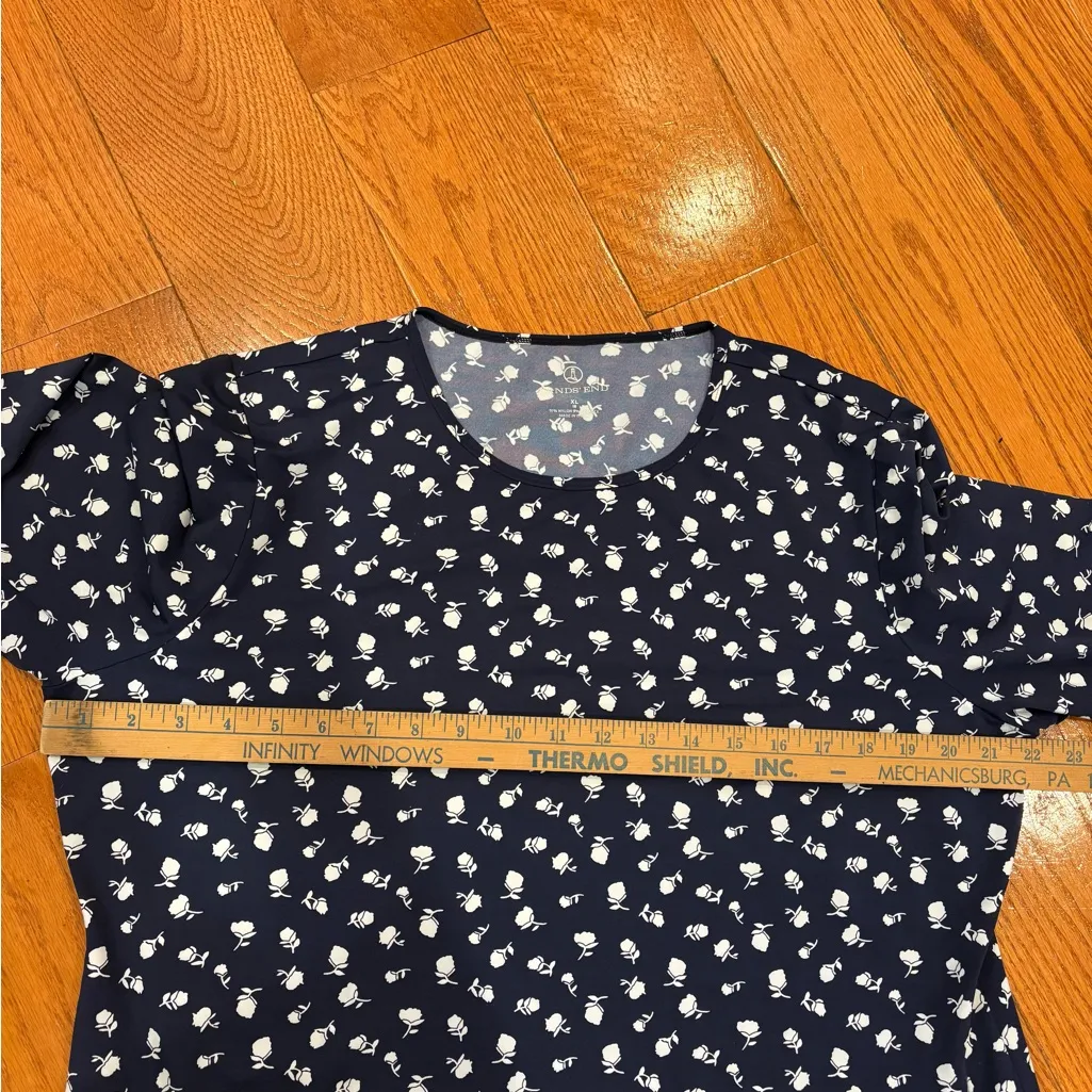 Lands’ End Long Sleeve Rash Guard Swim Tee – Blue & White Floral – Size XL (18) - Image 4