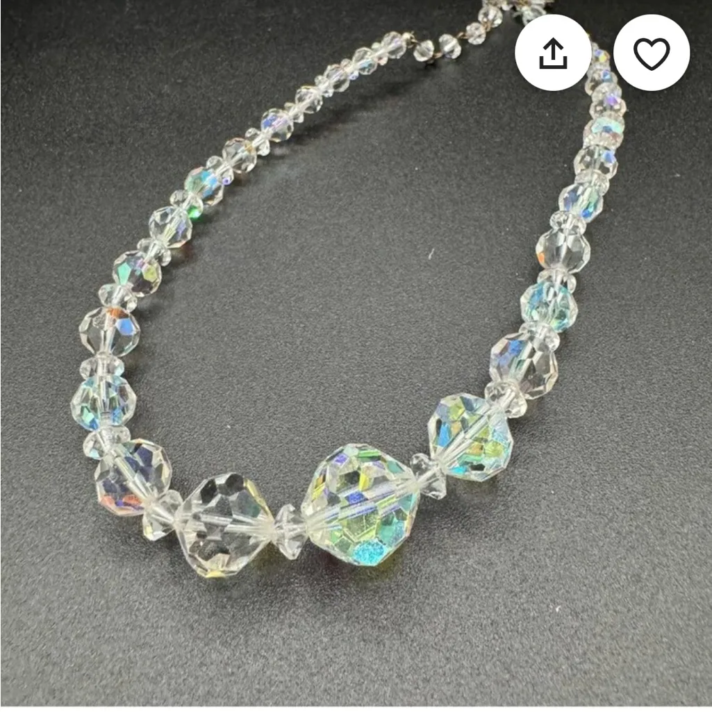 Vintage 1950’s Iridescent Beaded Necklace - Image 10