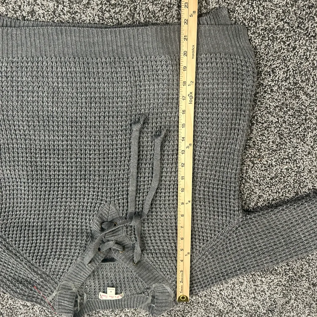 Itโs Our Time Gray Casual Cozy Long Sleeve Knit Sweater Womenโs Size Medium - Image 7