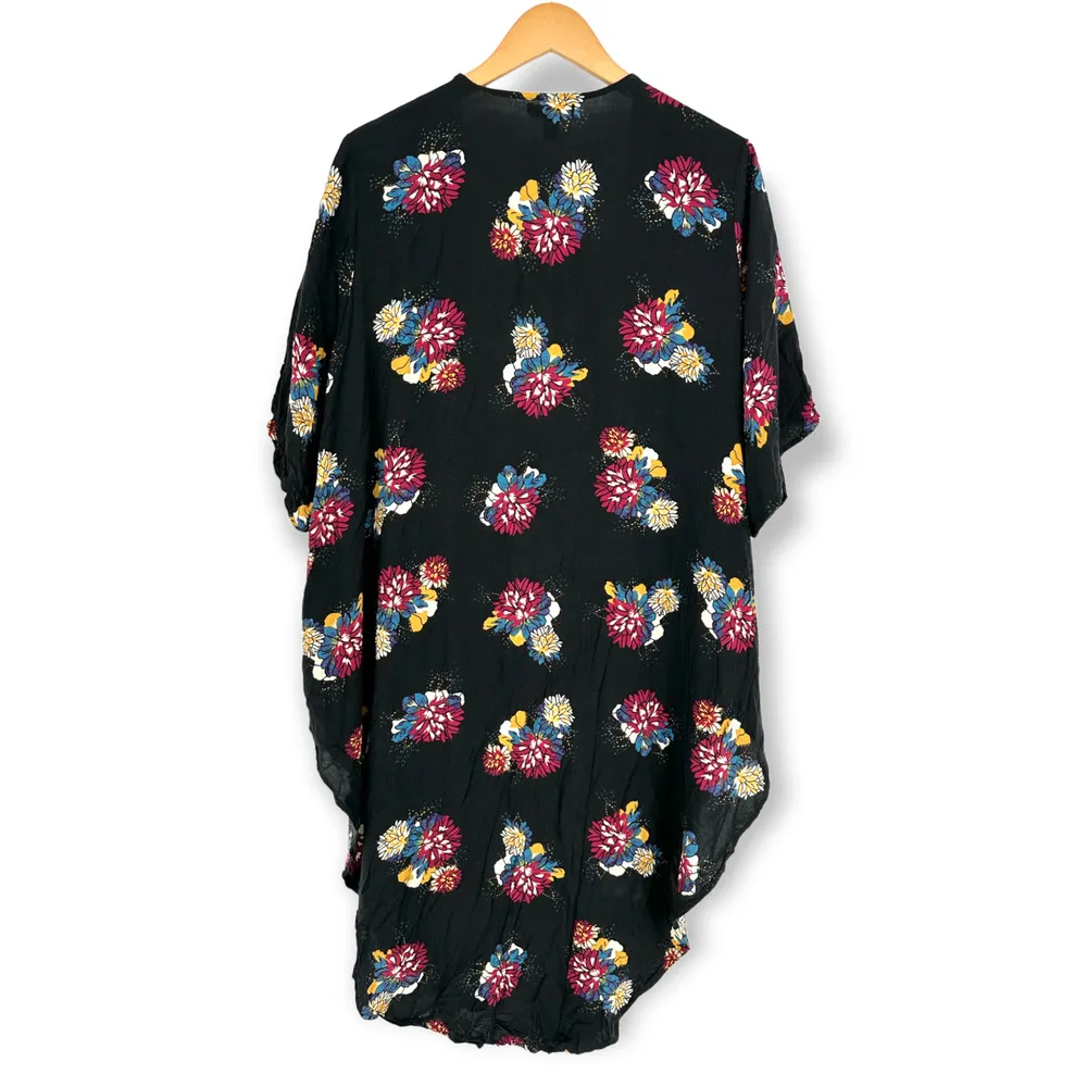 TORRID | Size 1X/2X | 100% Rayon Black Floral Shirttail Kimono Cardigan Duster - Image 5