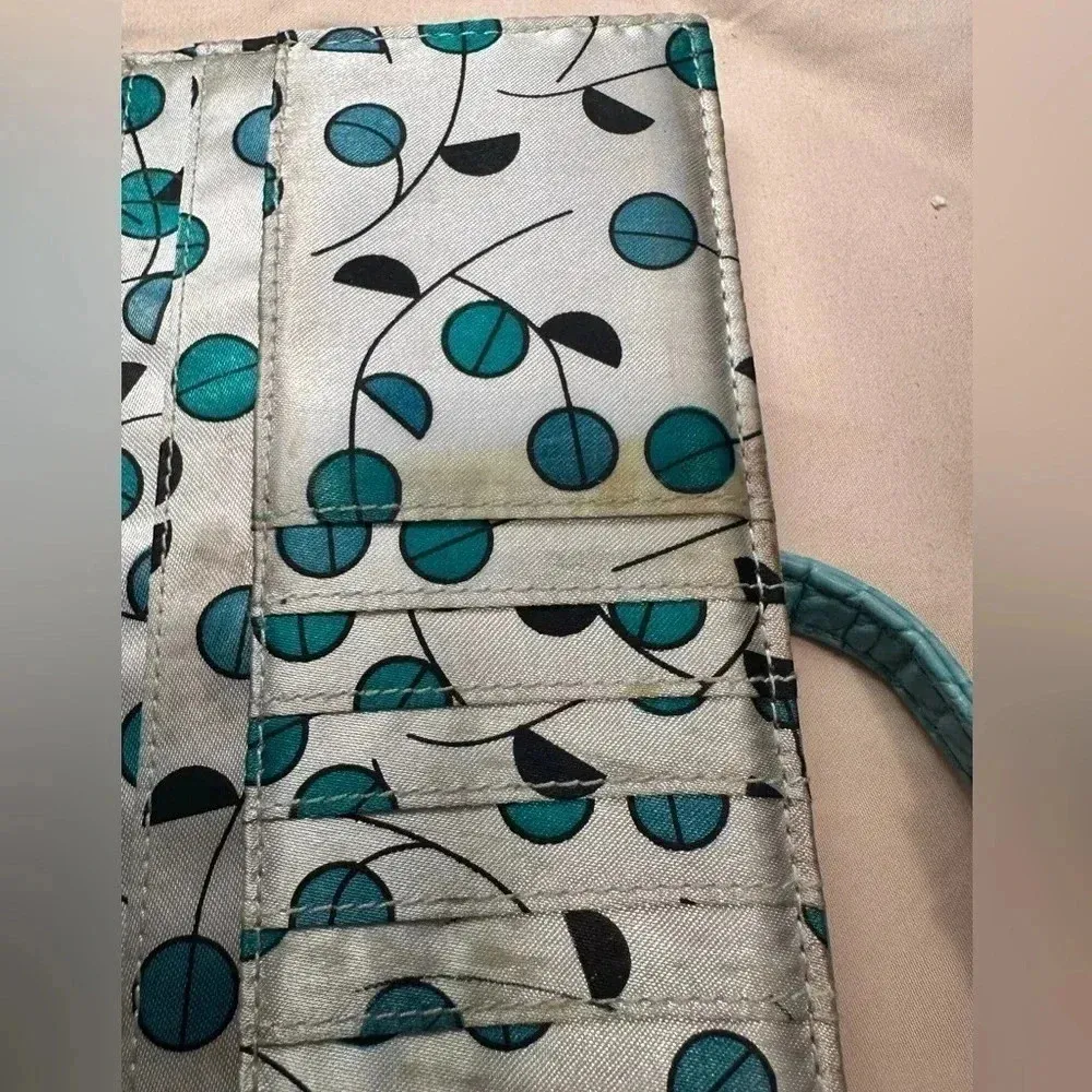 Faux crocodile turquoise wallet - Image 4