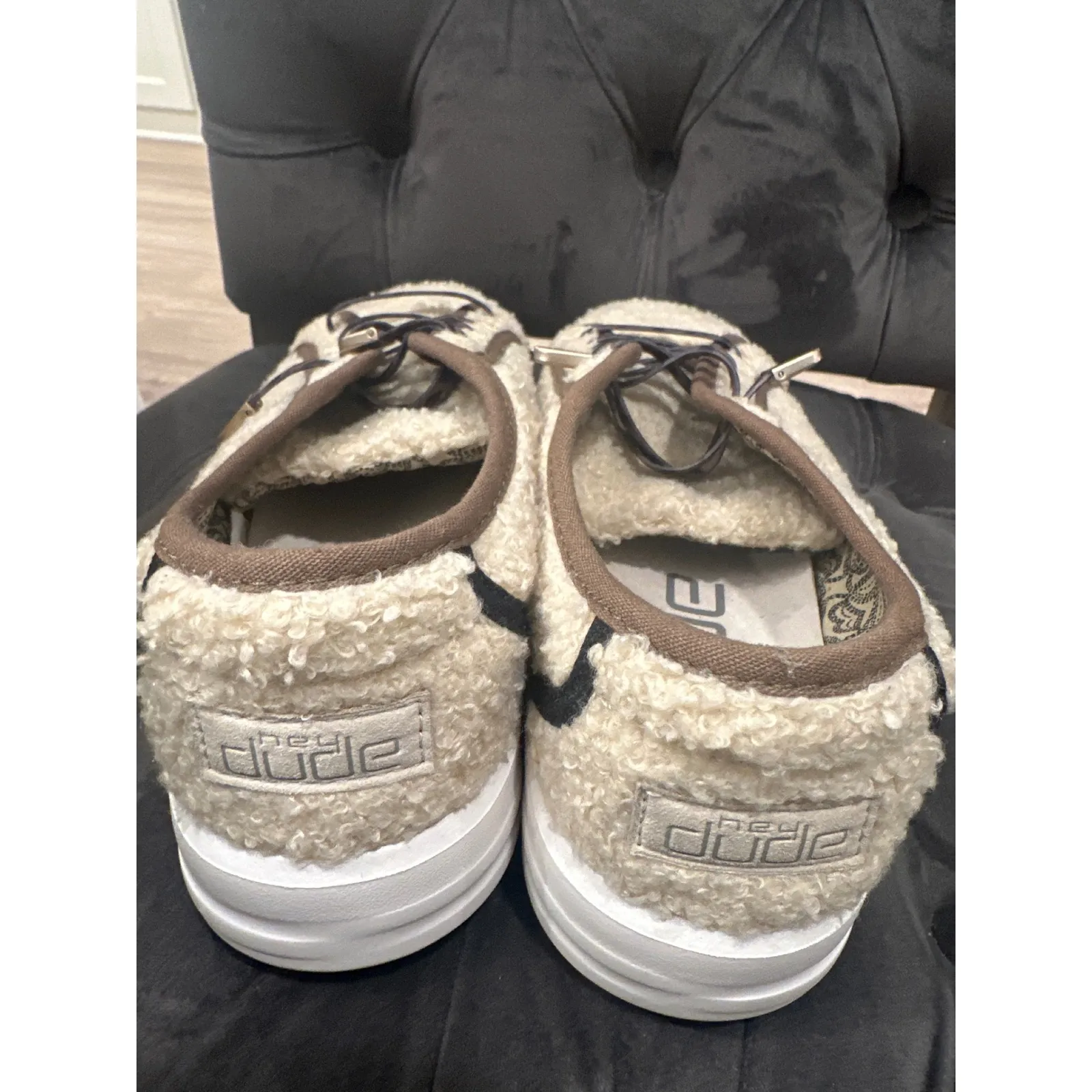 Hey Dude Karina Sherpa Lined Slip On Shoes Women's Size 8 Cozy Leopard Laces - Image 5