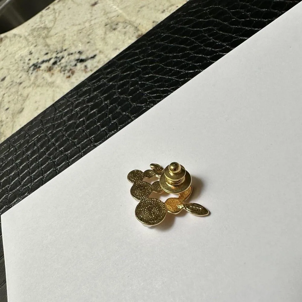 Avon Gold Tone Lapel Tack Pin Faux Pearl Bunny Rabbit Family - Image 5