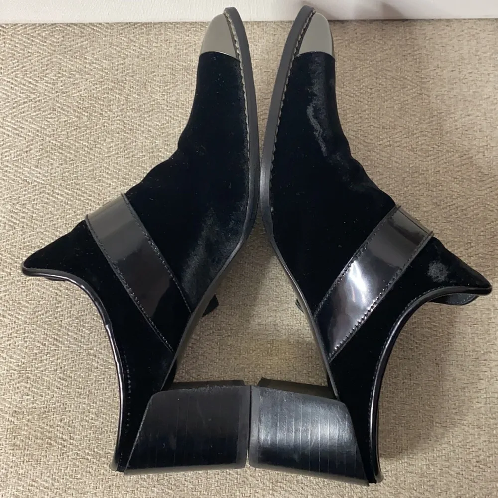 Stuart Weitzman the Scootin bootie Western styled velvet mules with buckle sz 6 - Image 6