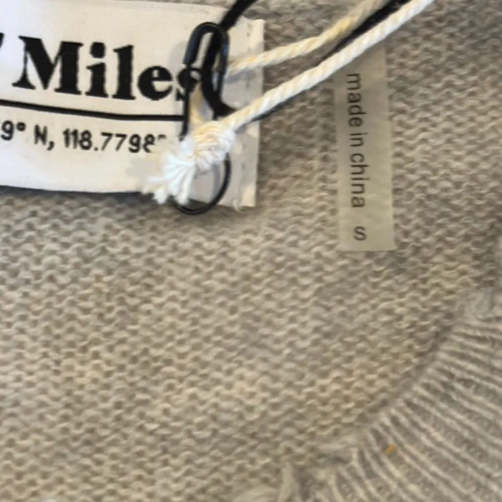 27 Miles Women’s Light Grey Skull Design Cashmere Sweater - Image 6