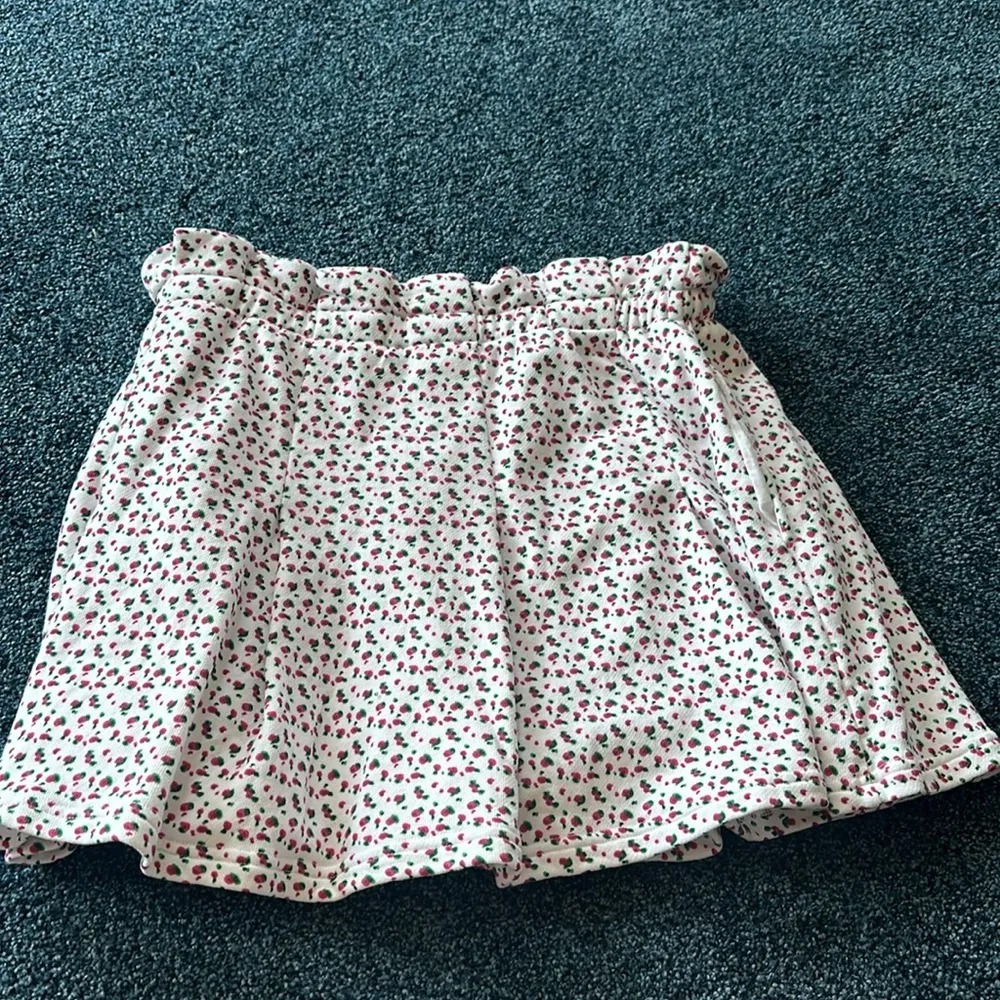 Something Navy Pleated skirt with built in shorts - Image 4