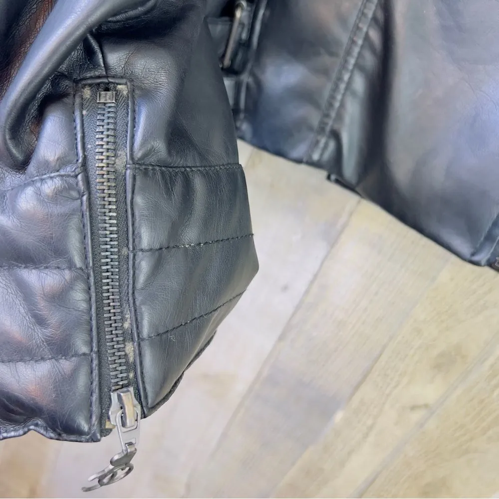 Vintage Rocawear XL Black Buttery Soft Faux Leather W/ROC Zipper Pulls & pockets - Image 4