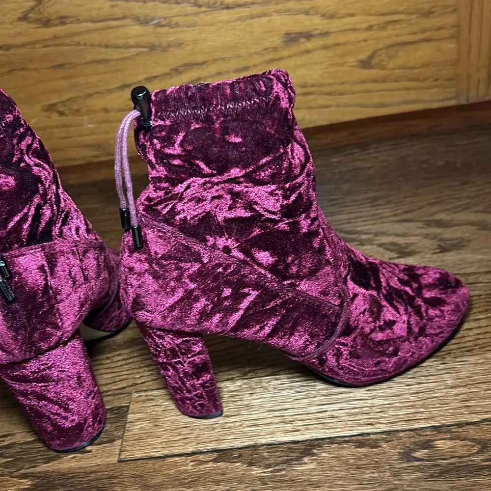 Express Red Velvet Block Heel Ankle Boots - Drawstring Sock Booties size 7 - Image 4