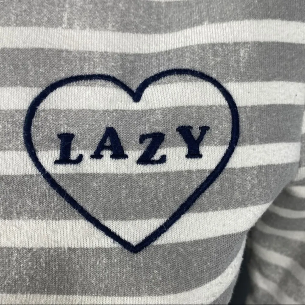 Well Worn Lazy Gray White Striped Sweatshirt Cozy Soft Casual Pullover Size S - Image 5