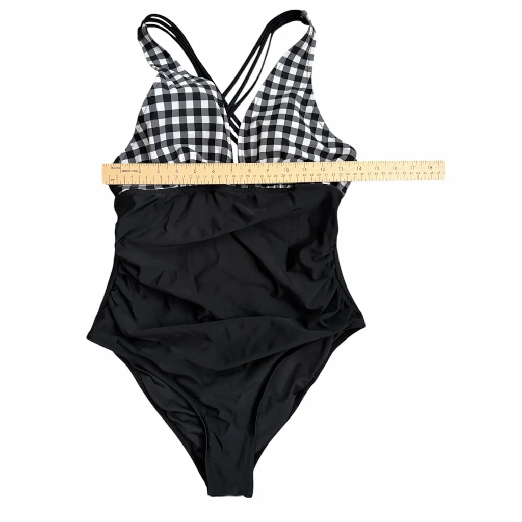 Cupshe Black and White Checkered Women's Swimsuit - Image 5