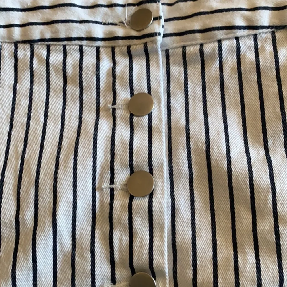 Altar’d State White/Black Stripe Denim Skirt Sz L - Image 5