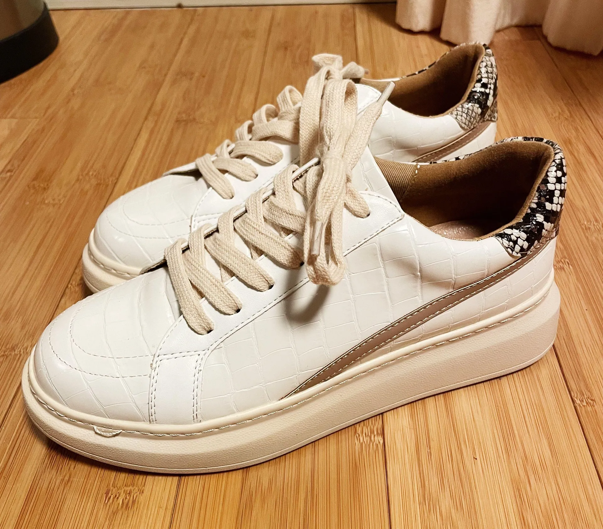 White Raven Spring Platform Sneakers - Image 9