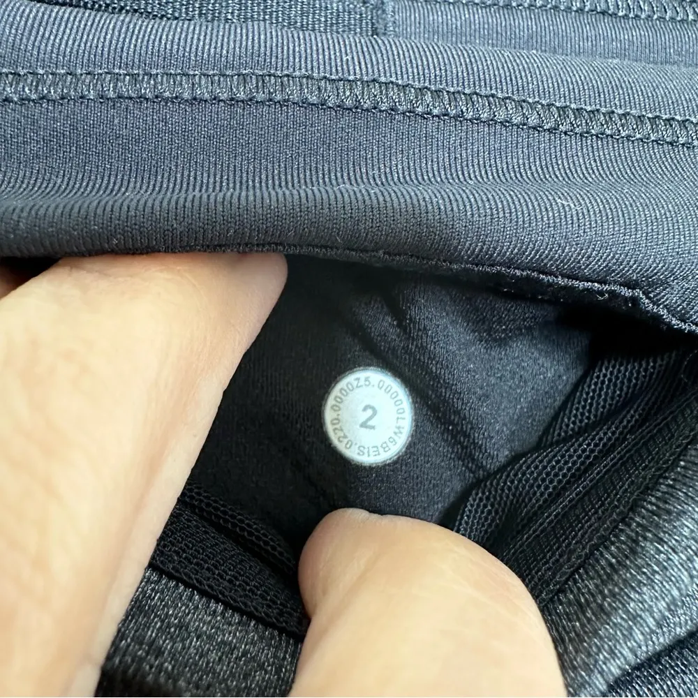 Lululemon Pace Rival Mid-Rise Crop 22” in Heathered Black - Image 10