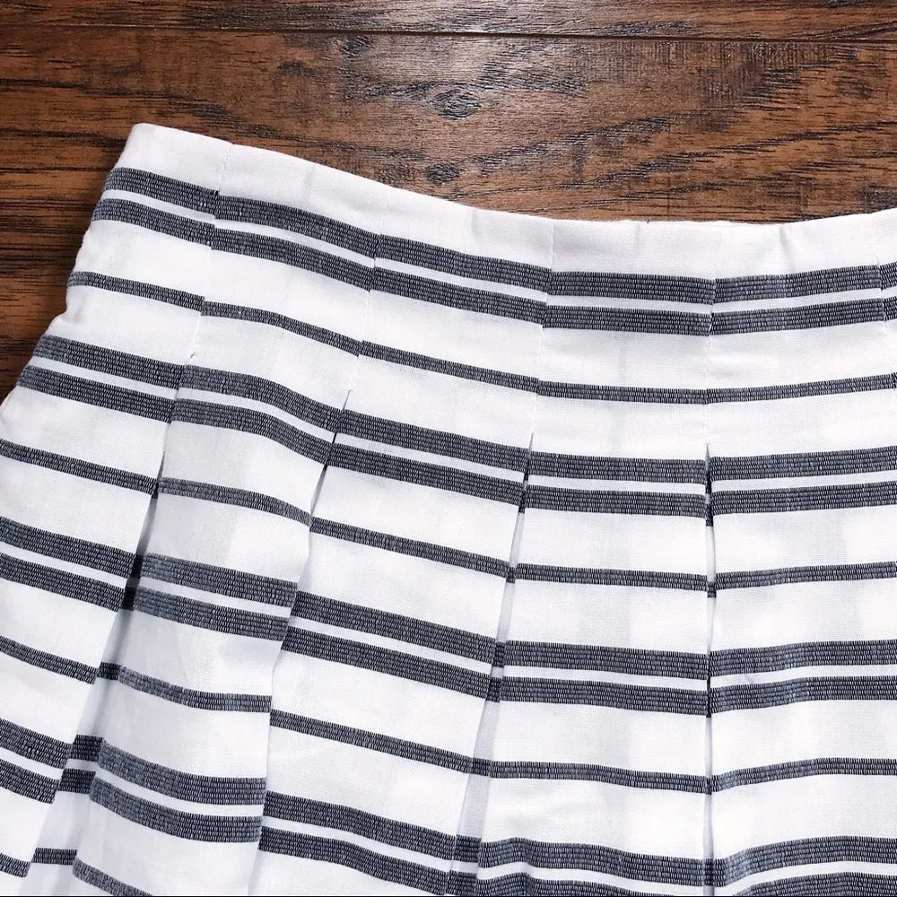 GAP • NWT pleated flounce skirt striped cotton white blue nautical coastal prep - Image 5