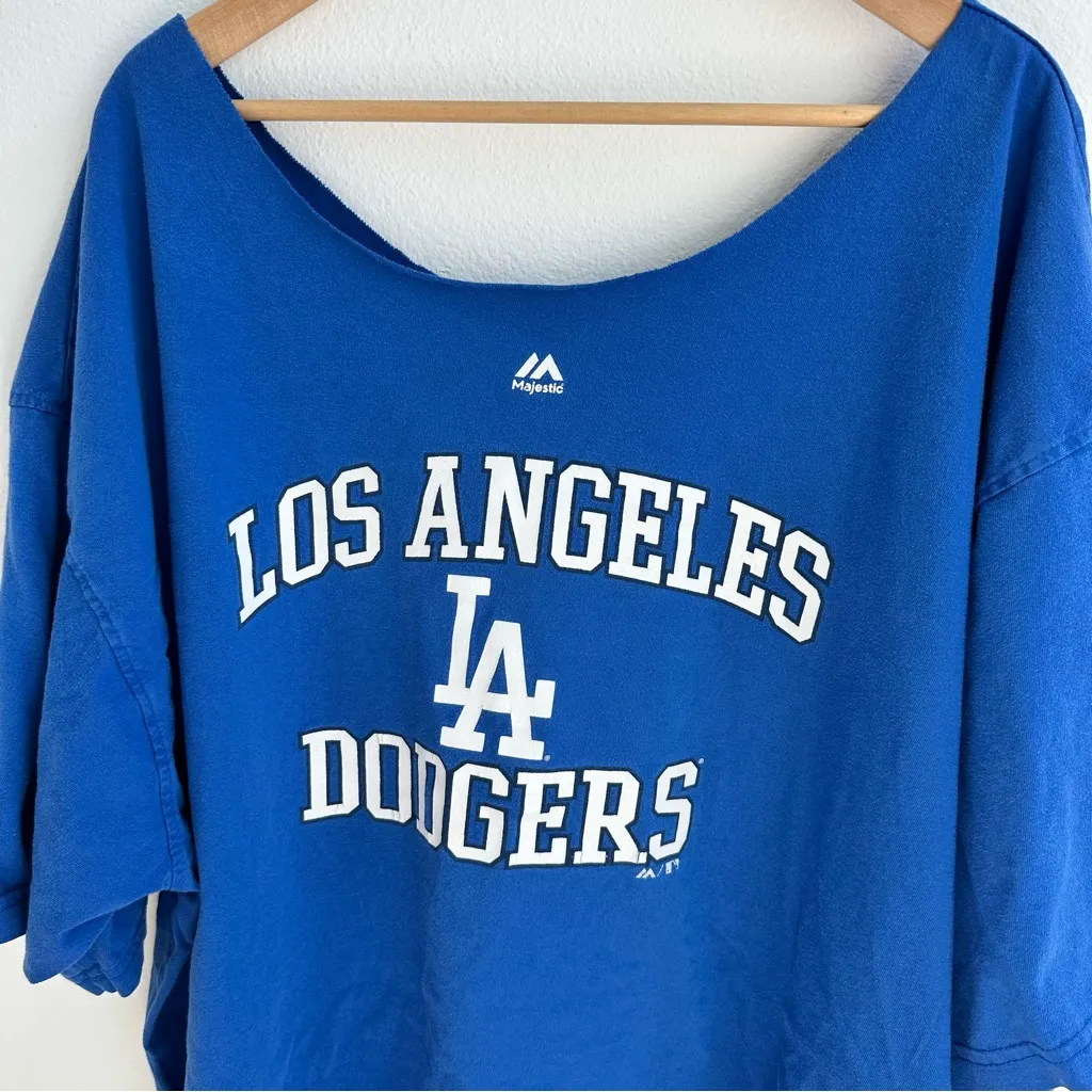 Los Angeles Dodgers off-the-shoulder t-shirt - Image 2