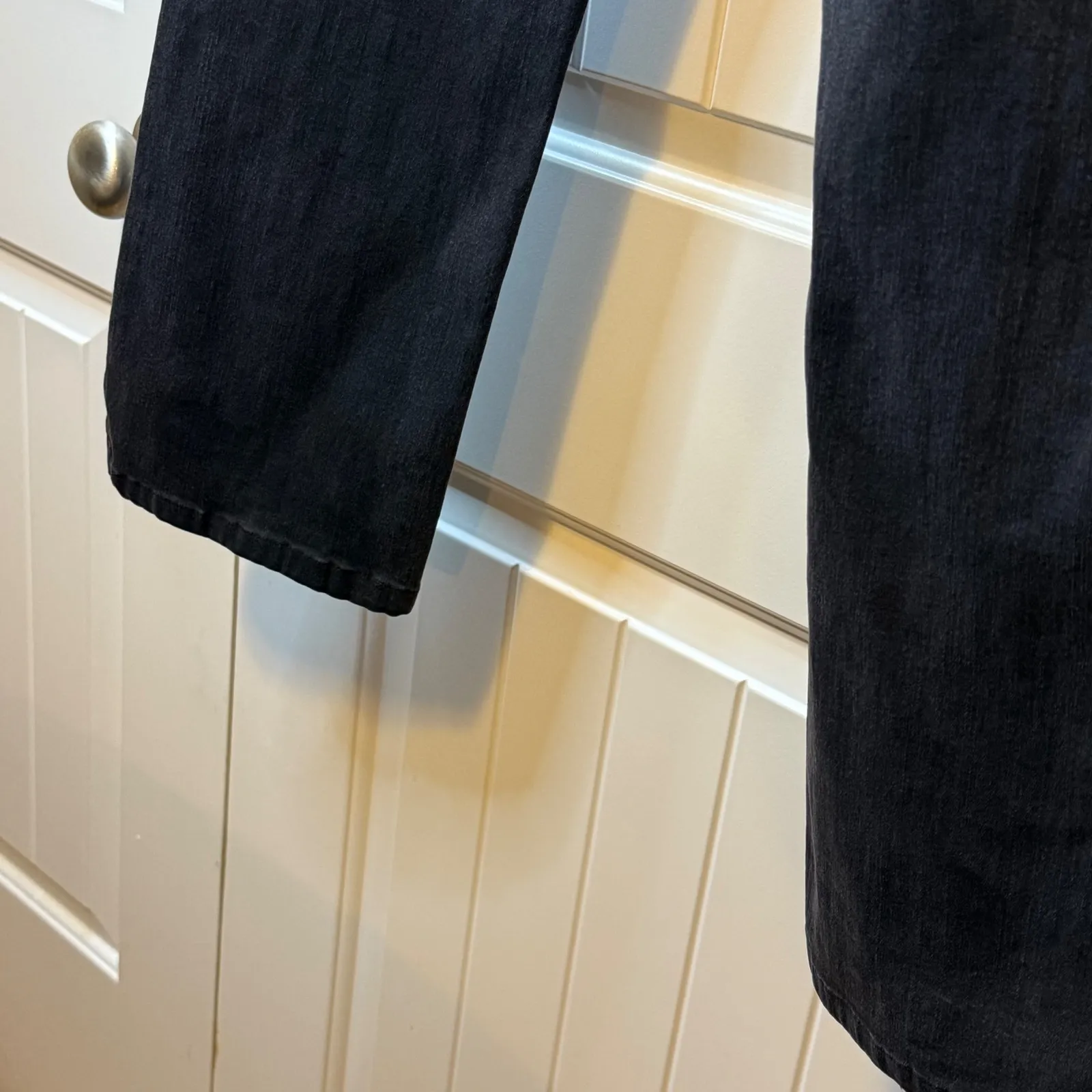 Not Your Daughters Jeans Womens Sz 6 Black Lift Tuck Straight Leg Jeans Trendy # - Image 4