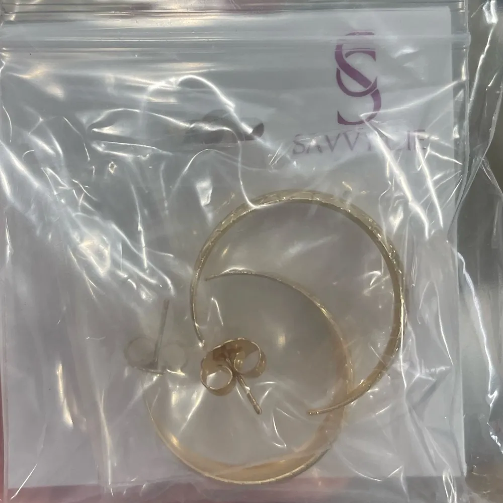 Texture Embossed Ribbon Gold Plated Hoop Earrings - Image 5