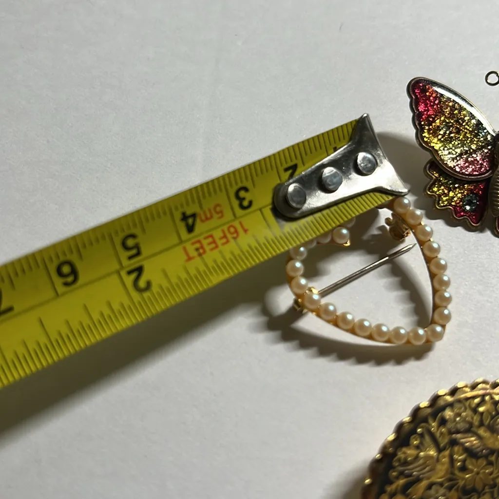 Set of 3 vintage pins brooches • Colorful Butterfly Brooch • faux pearl • fan Black - Image 9