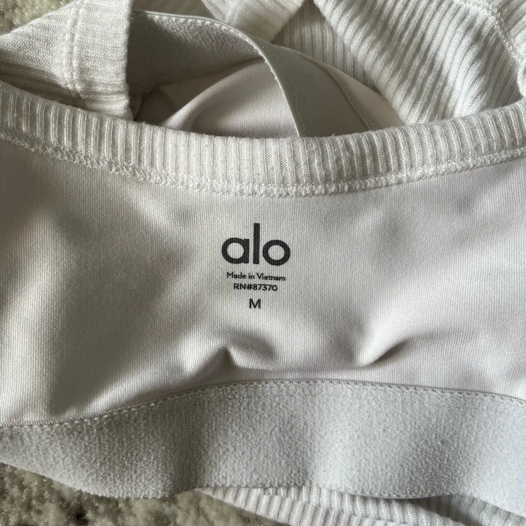 Alo Yoga  Ribbed Crop Whisper Bra Tank - Image 4