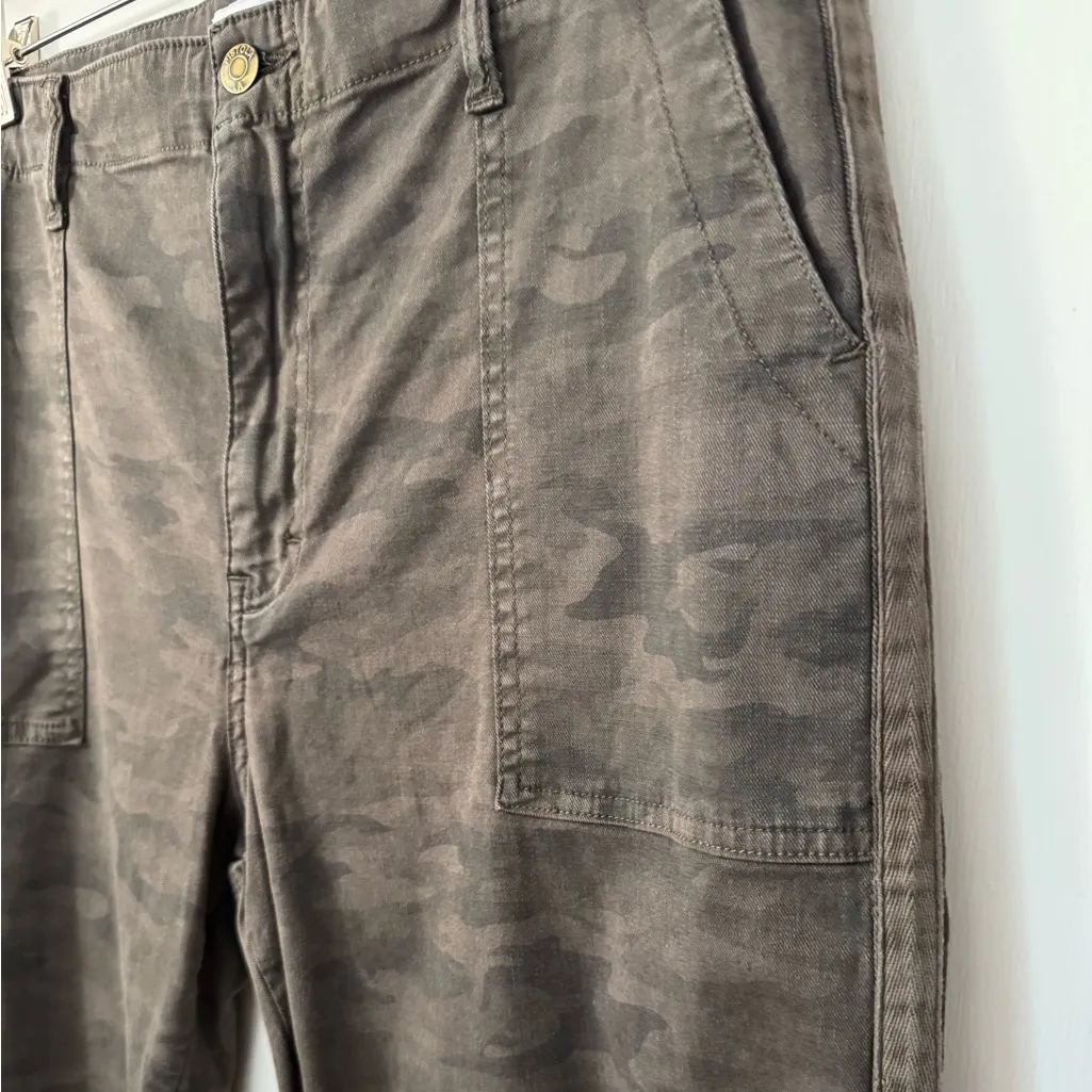 Pistola Camo Cropped Pants - Image 2