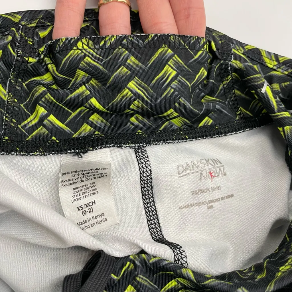 Danskin Now Womens‎ Capri Leggings XS Yellow Black Woven Basket Running Yoga Gym - Image 3