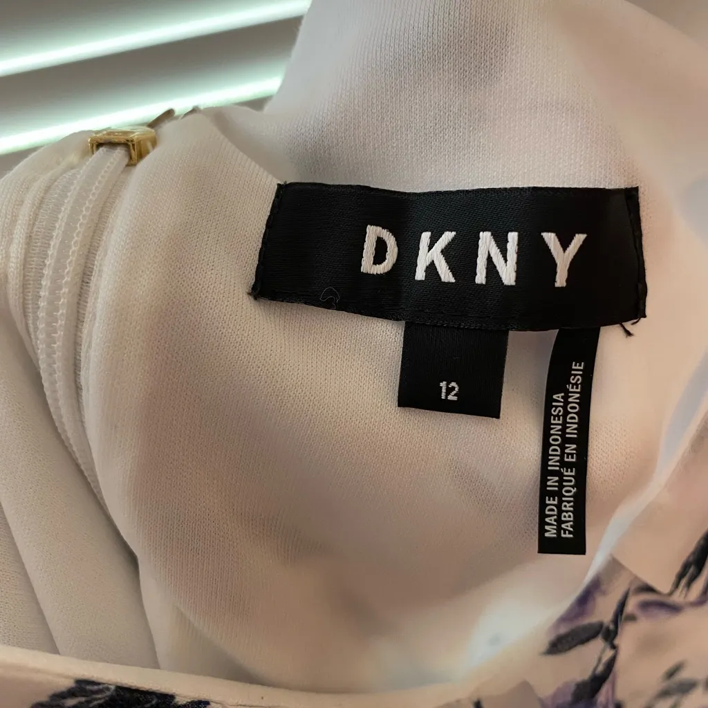 DKNY White and Purple Floral Dress - Image 6