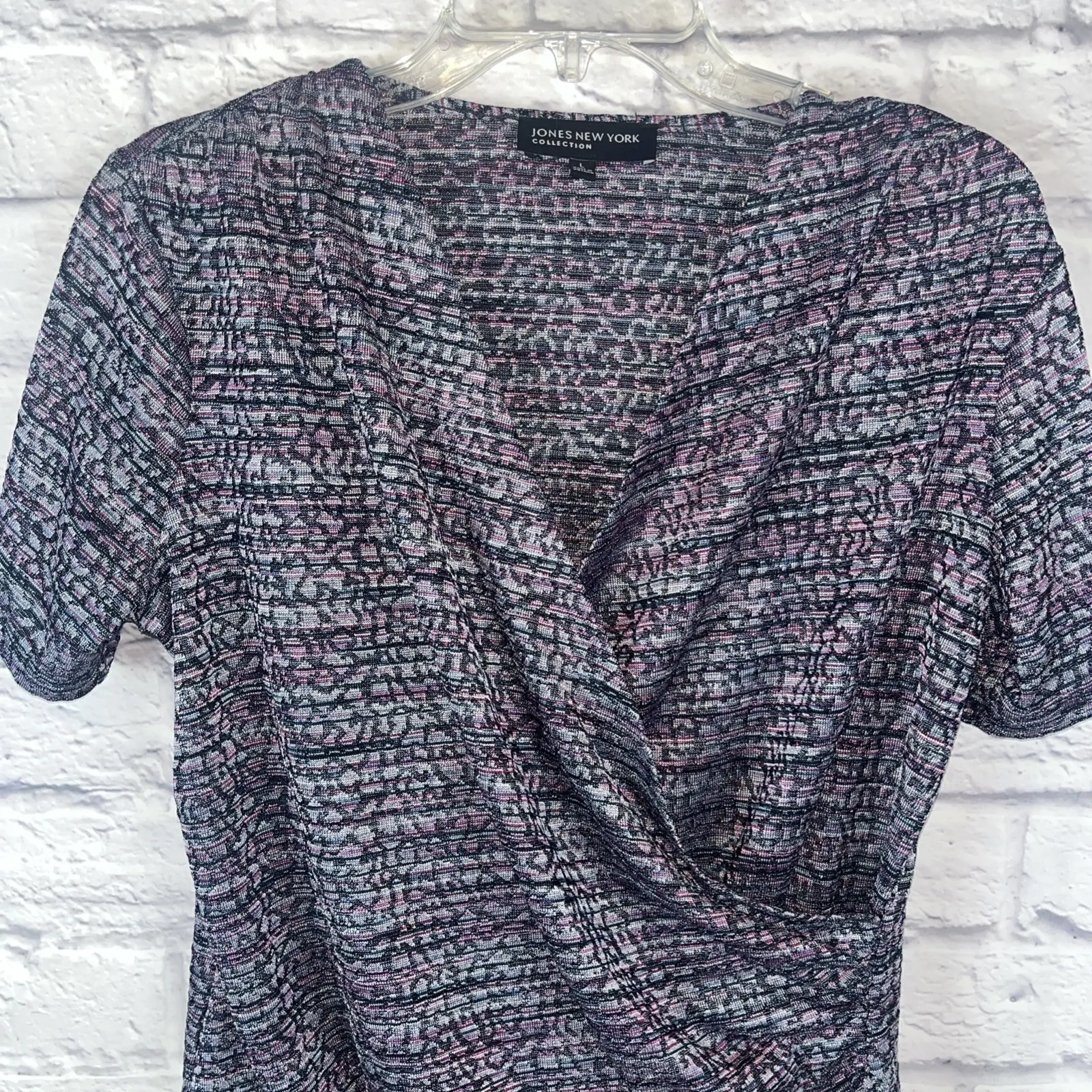 Jones New York Women's Career/Casual Short Sleeve Faux  Wrap Top Size Large - Image 3