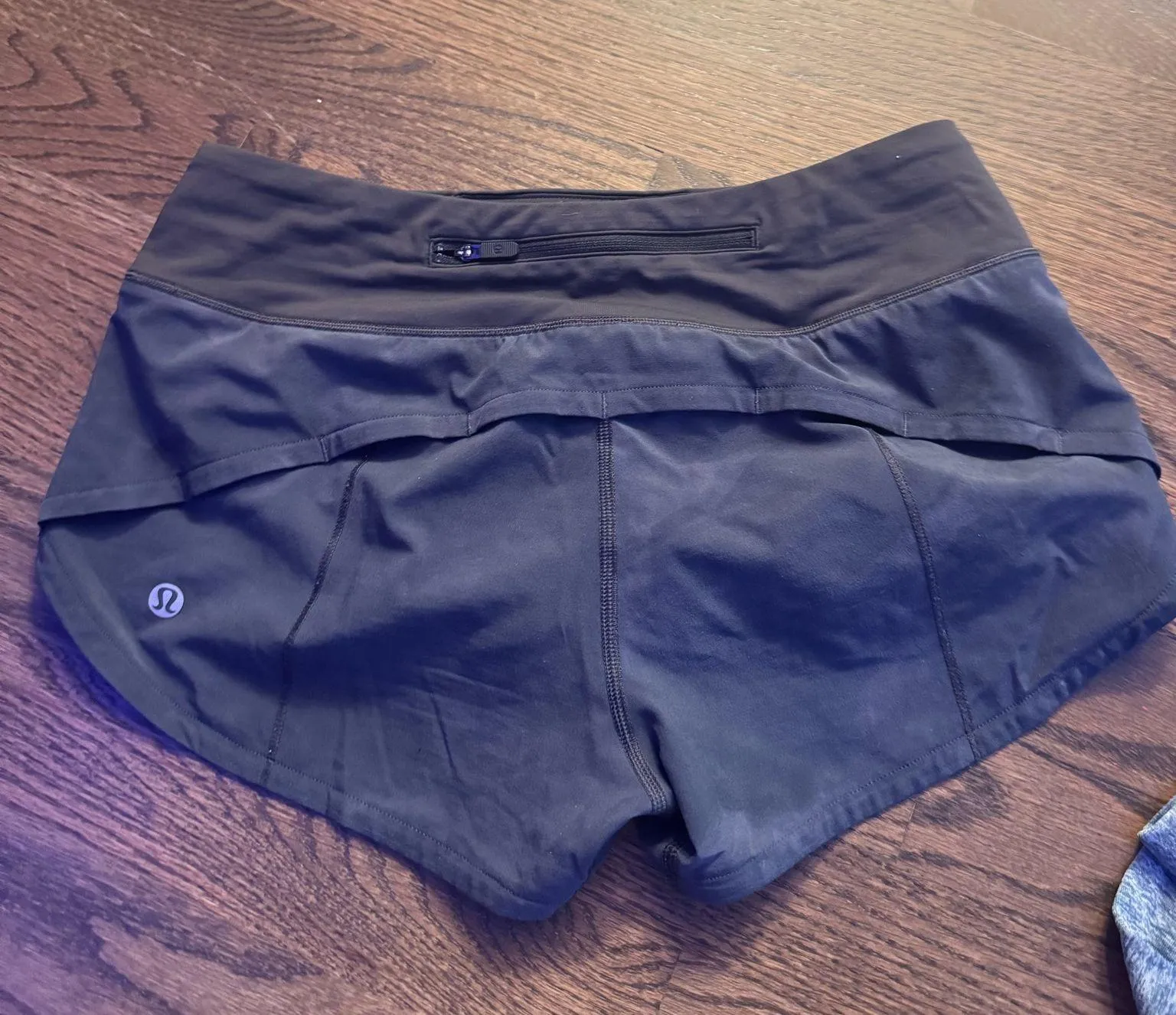 Lululemon Speed Up Shorts 2.5" Low-Rise - Image 2
