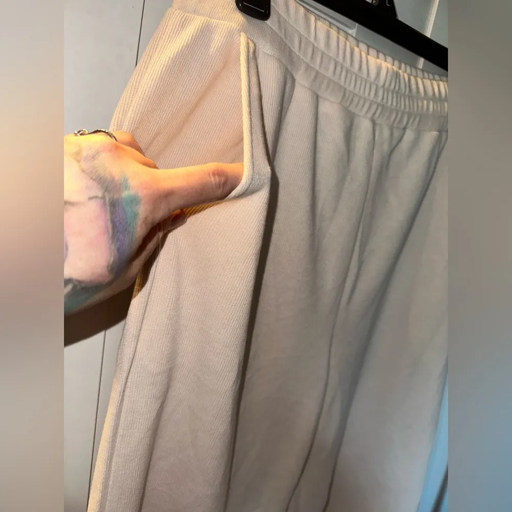 NWOT Listicle Cotton Knit Soft Comfy Wide Leg Sweat Pants in Ivory/Cream - Image 4