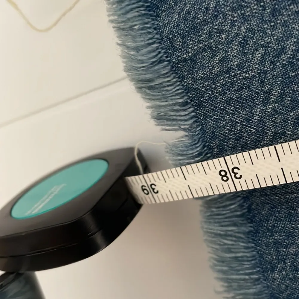 Super cute lucky jean dress a bit longer in the back. Excellent cond worn once Size M - Image 5