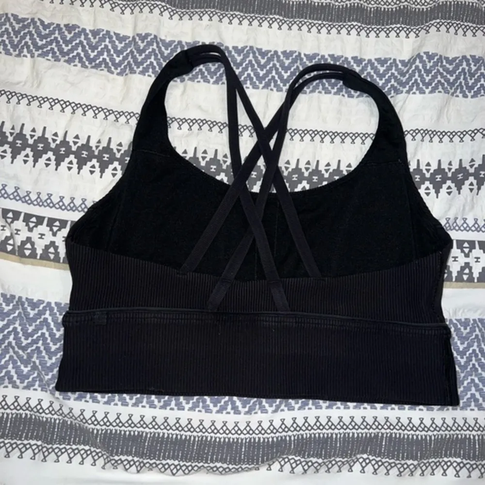 Lululemon  - Energy Bra *Long Line Texture Color: Black -‎ Size: 10 - Image 2