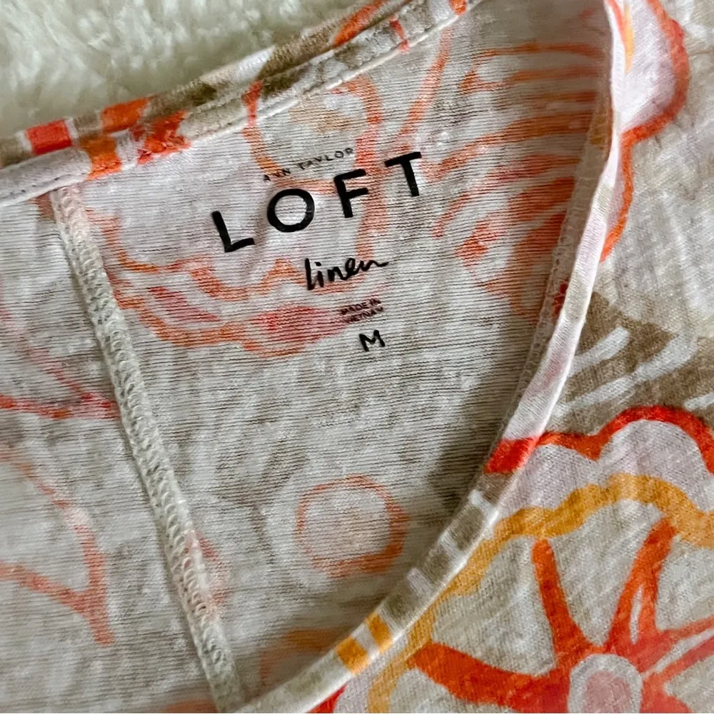 LOFT Orange and Tan Tropical Floral Print Linen Tee Shirt - Image 8