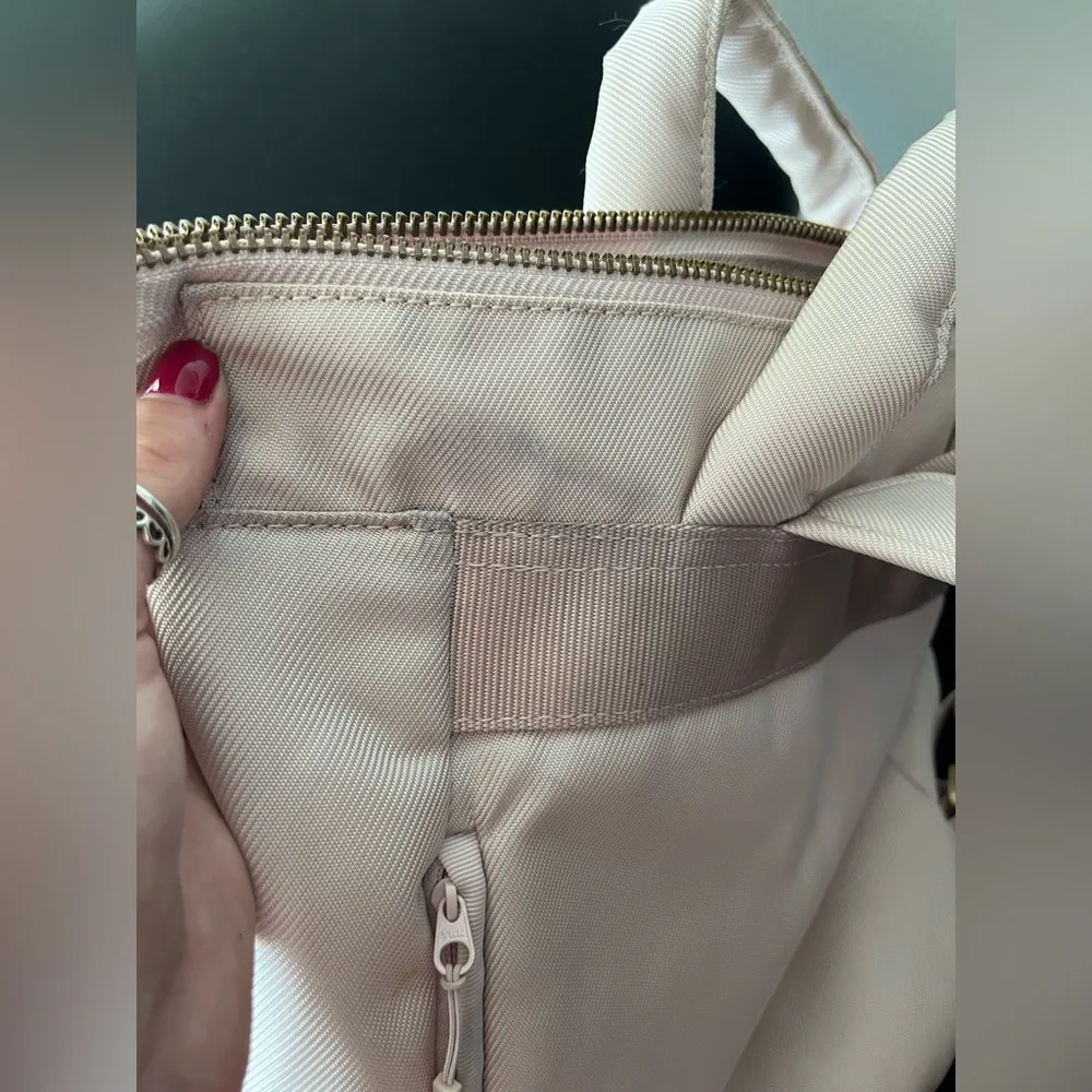 Lululemon  City Adventurer Convertible Backpack 15L - Image 10