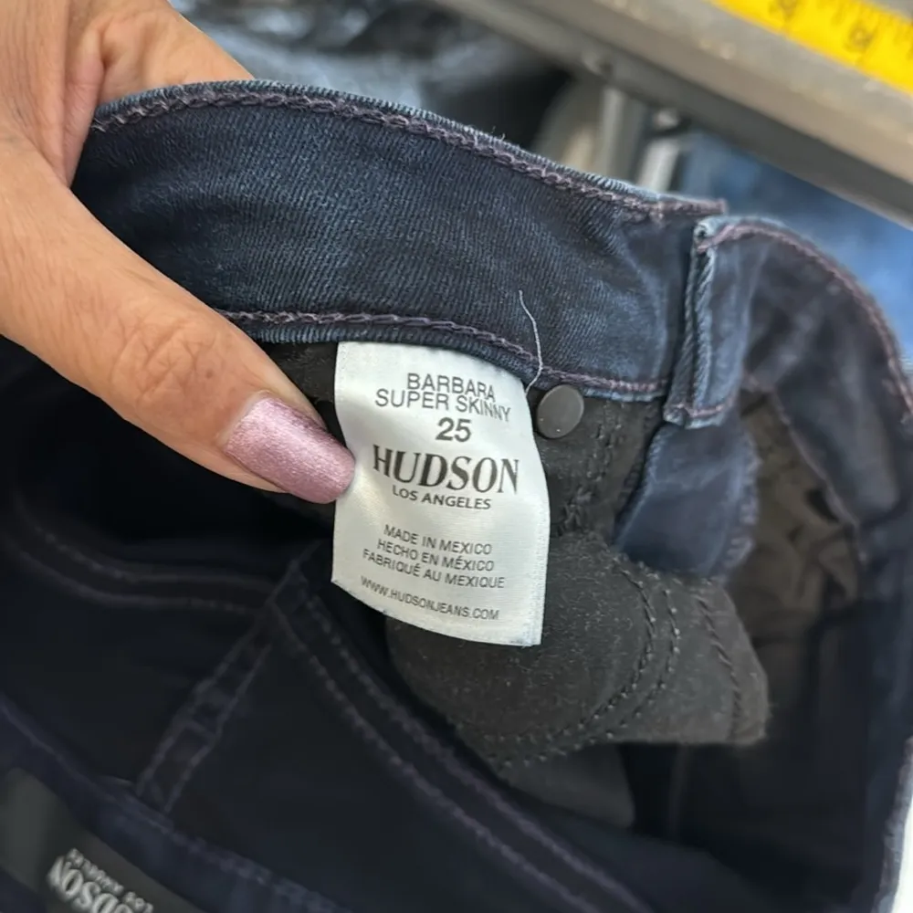 Hudson Super skinny Barbra dark wash flattering lots of stretch sexy versatile - Image 7