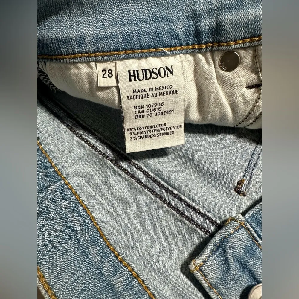 Hudson Jeans Hudson Amber Raw Edge Fray Hem Denim Jean Shorts Light Blue Woman's Size 28 NWT - Image 7