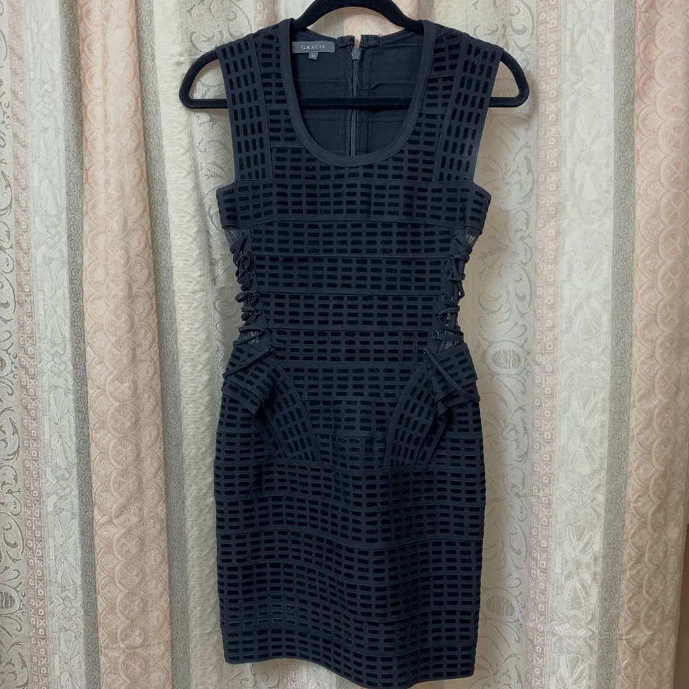 Gracia Bandage Black Dress - Image 3