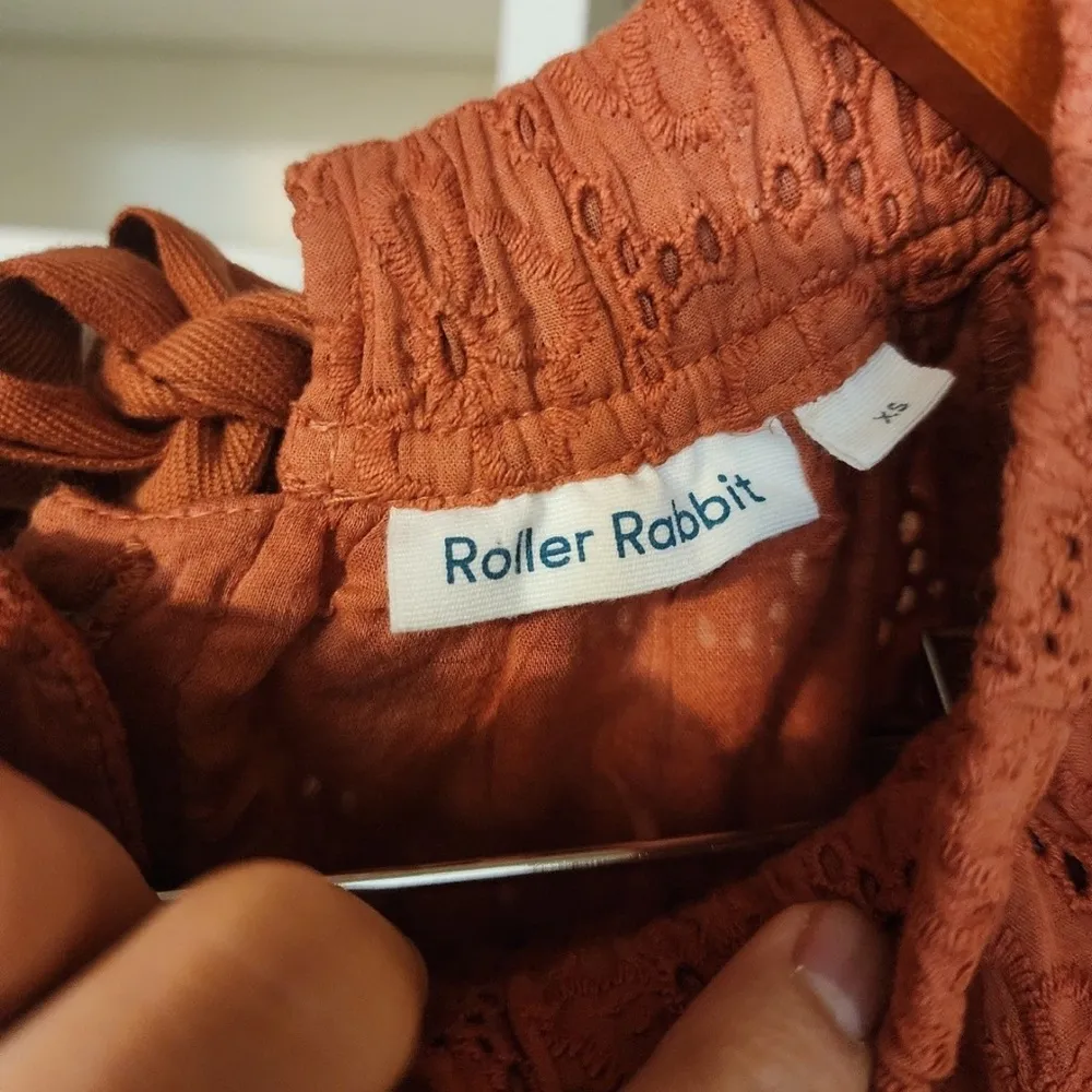 Roller Rabbit Eyelet Blouson Cuff Sleeve Terra Top - Image 3