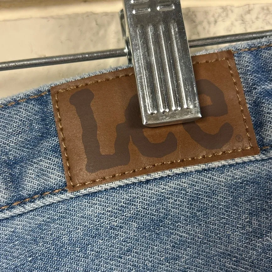 Lee Cut Off Jean Shorts size 8 - Image 9