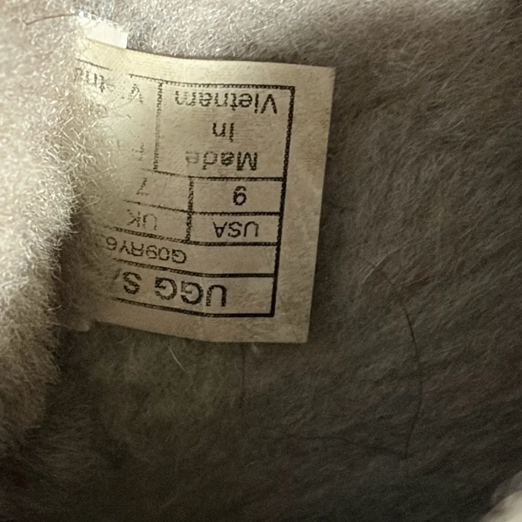 UGG  Women's Taupe Shearling Slippers - Image 4