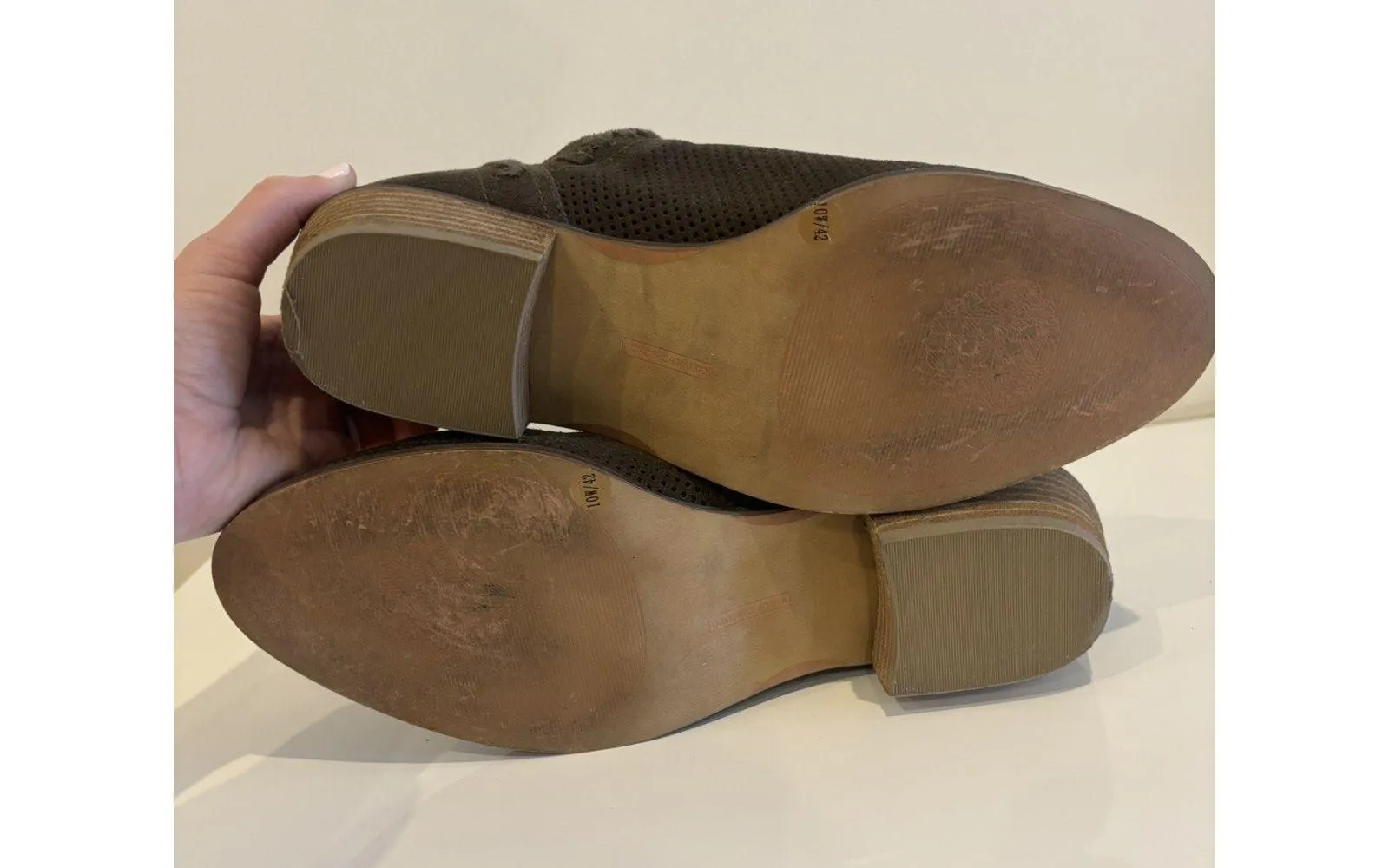 Vince Camuto Women’s Suede Brown Palmina Bootie Size 10W - Image 3