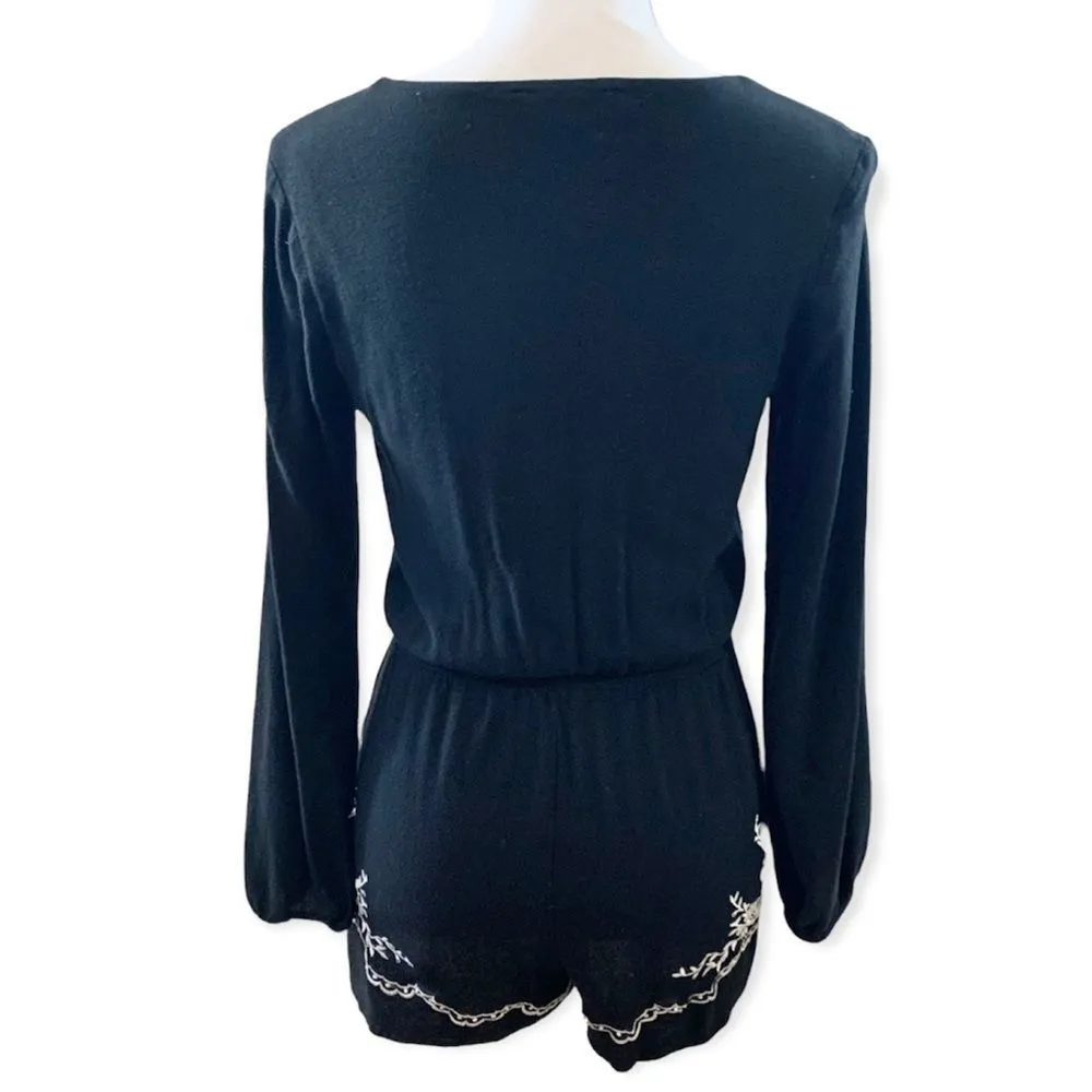 WOMEN’S Kendall & Kylie black/white embroidered romper - Image 7