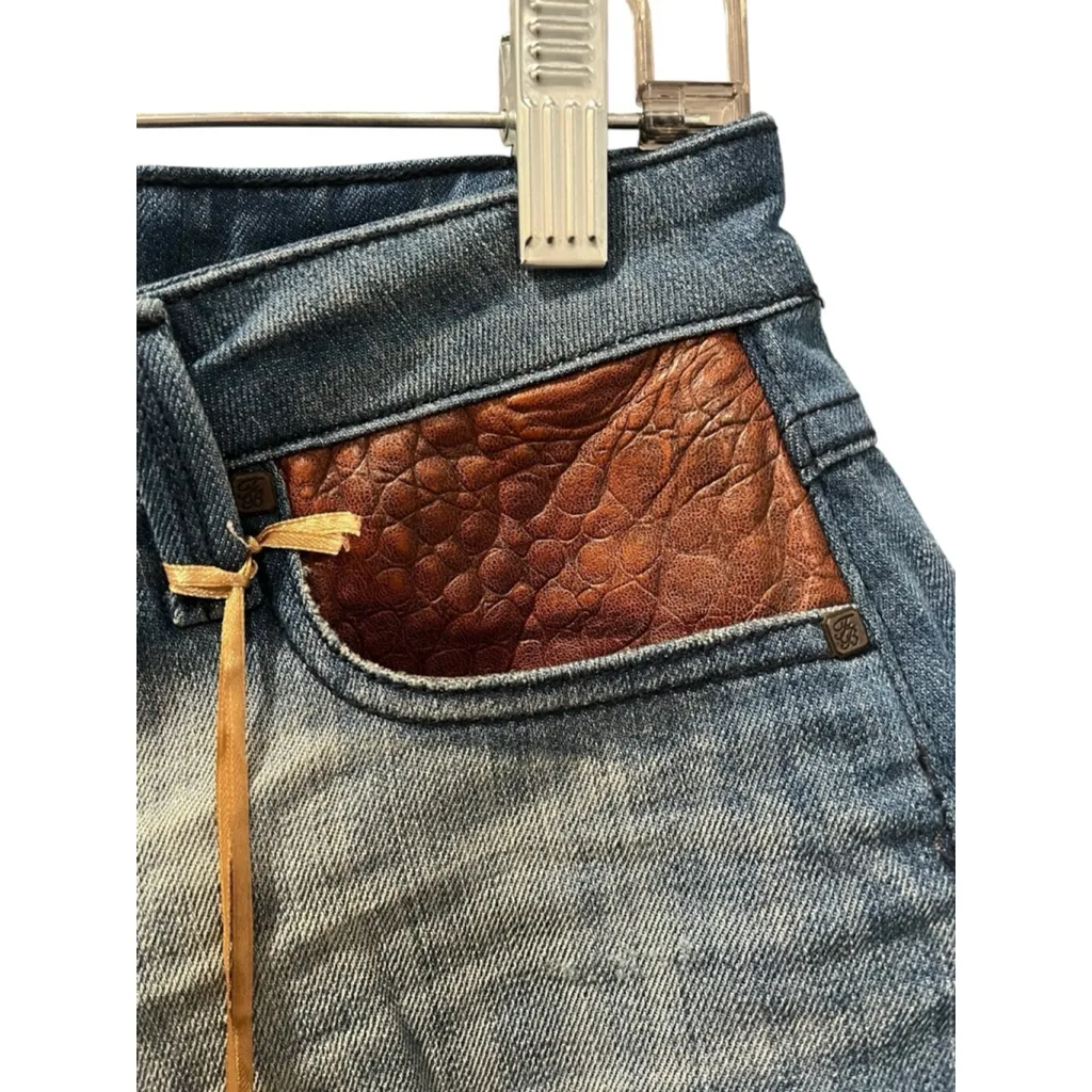 Franky B. NWT Denim Low Rise Blue Jean Shorts Size 26 Cut Off Summer Casual - Image 4