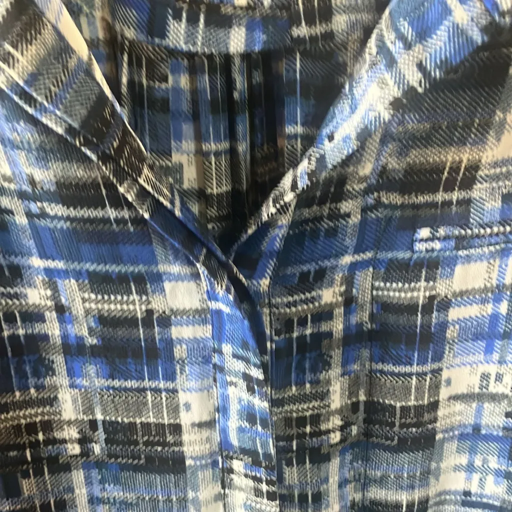 NYDJ FINAL MARKDOWN  Blue and White Plaid Blouse 1x - Image 2