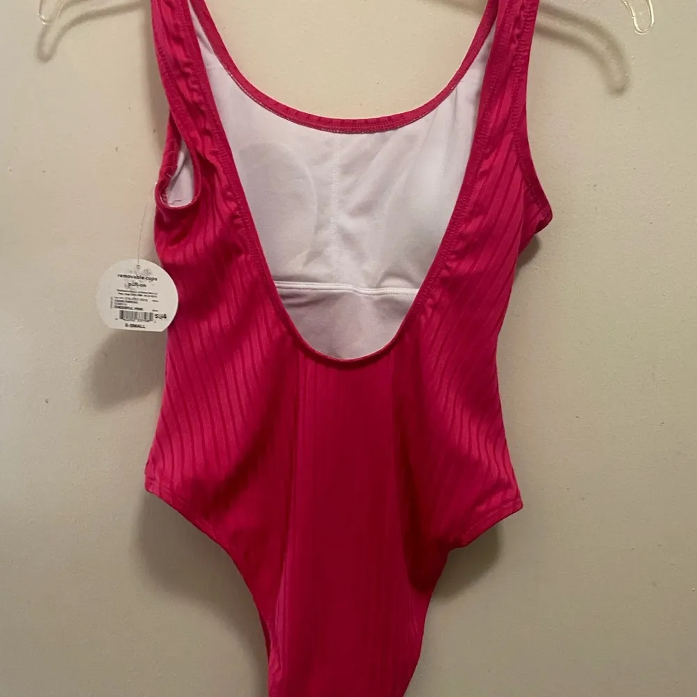 Decree Women’s One Piece Hot Pink Ribbed Swimsuit XS Bust 32” 34” NWT New - Image 6